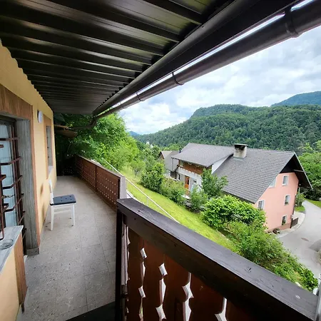 Mountain Rock アパート *