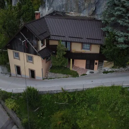 Mountain Rock アパート